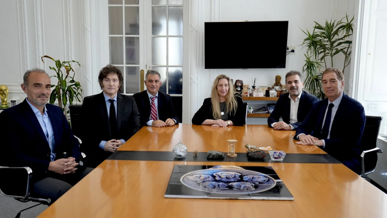 El PRO prepara una decisión final sobre el acuerdo con LLA en Provincia