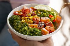 Los alimentos deberían satisfacer, no sólo el hambre, sino también nuestras necesidades de nutrientes. Foto: Freepik Los alimentos deberían satisfacer, no sólo el hambre, sino también nuestras necesidades de nutrientes. Foto: Freepik