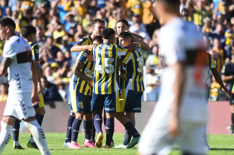 El último enfrentamiento entre ambos fue victoria Canalla. Foto: Rosario Central