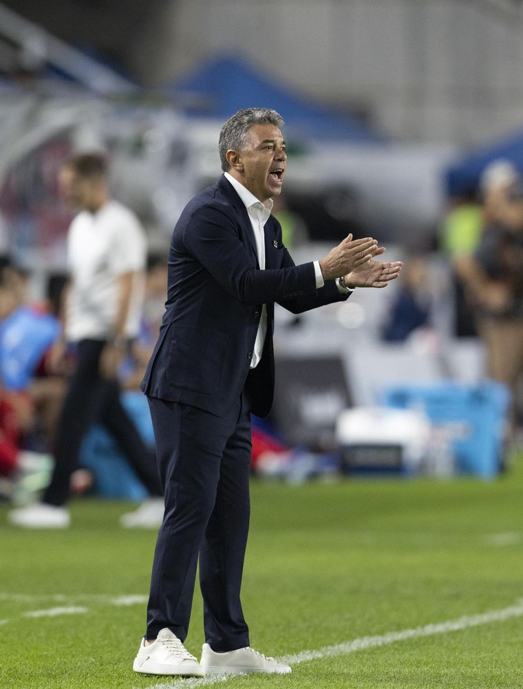 Pésimo debut para Gallardo en Ecuador: su equipo no jugó bien y fue goleado por Corea del Sur.