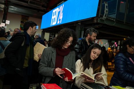 La entrada para la Feria de Editores es libre y gratuita, de 14 a 21 horas. La entrada para la Feria de Editores es libre y gratuita, de 14 a 21 horas.
