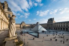 El Museo del Louvre había cerrado sus puertas tras el robo. El Museo del Louvre había cerrado sus puertas tras el robo.