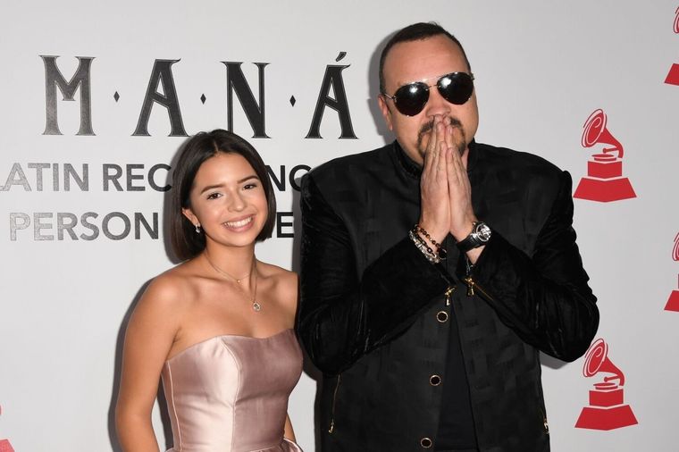 Pepe Aguilar junto a su hija Ángela Aguilar
