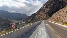 El sector de la ruta 82 donde el ciclista sufrió el accidente, entre los caracoles de Cacheuta y el túnel a Potrerillos. El sector de la ruta 82 donde el ciclista sufrió el accidente, entre los caracoles de Cacheuta y el túnel a Potrerillos.