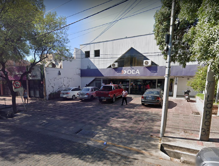 La sucursal asaltada por delincuentes Foto: Captura Google Maps.