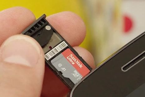 Mensajes de error, archivos que desaparecen o lentitud extrema suelen ser las primeras señales de que una tarjeta SD está fallando. Mensajes de error, archivos que desaparecen o lentitud extrema suelen ser las primeras señales de que una tarjeta SD está fallando.