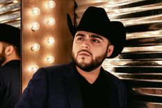 Gerardo Ortiz es uno de los cantantes del regional mexicano que fue víctima de un atentado en su contra.