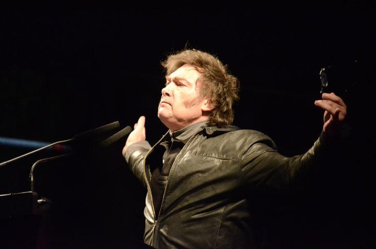 El futuro de Javier Milei depende, en gran parte, de que logre estabilidad política hasta que el programa económico empiece a dar más resultado. Foto: Juan Mateo Aberastain/MDZ