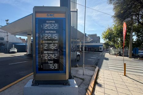 el titular de ypf descarto una suba plena de los combustibles porque bajaria aun mas el consumo el titular de ypf descarto una suba plena de los combustibles porque bajaria aun mas el consumo