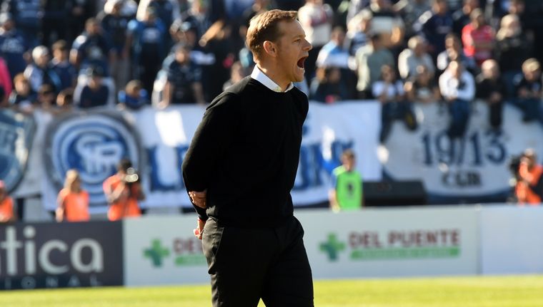 Se fue Cicotello. Foto: ALF PONCE MERCADO / MDZ