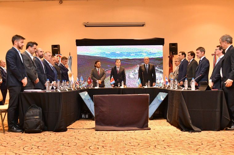 Francos y los gobernadores del Norte Grande reunidos en Salta Foto: Prensa Interior