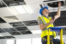 Coronavirus: cómo la calidad del aire de tu oficina puede afectar tu salud (y hasta las decisiones que tomas)