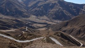 La Cuesta del Obispo y su espectacular vista con el serpenteante camino en Salta. Foto: Gabriel Ferreyra La Cuesta del Obispo y su espectacular vista con el serpenteante camino en Salta. Foto: Gabriel Ferreyra
