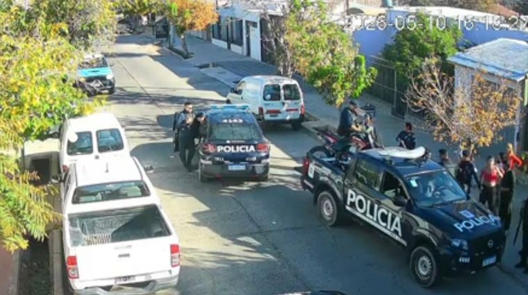 El sospechoso fue detenido tras una persecución policial.