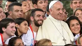 Para el papa Francisco, el aula debe ser un refugio contra la violencia y la polarización.