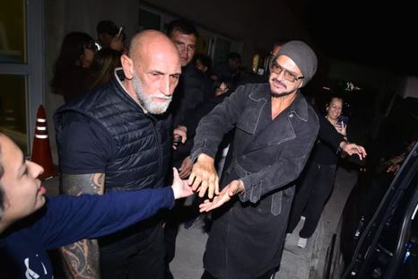 Ricardo Arjona aterrizó en el aeropuerto de San Fernando pasadas las 22 horas de este jueves. / RS Fotos