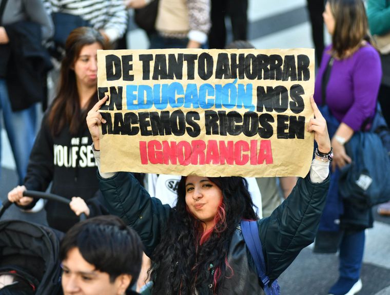 Marcha universitaria alumnos