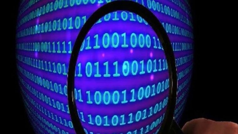 Los dispositivos digitales pueden proporcionar información que puede ayudar a resolver delitos. Foto: Gentileza: Youtube