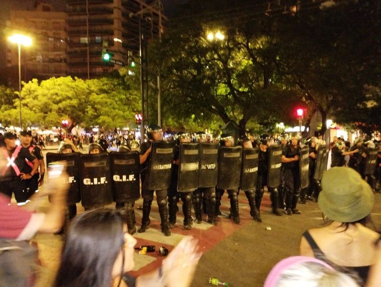 Los incidentes ocurrieron en el famoso Patio Olmos, en pleno centro cordobés Foto: ATE Córdoba
