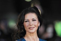 Catherine Zeta-Jones luce una increíble figura al natural. Foto: Archivo