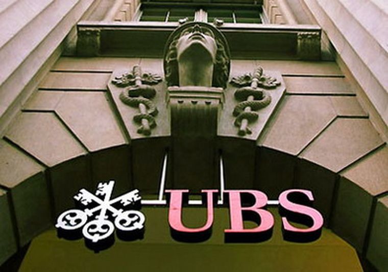 Crece en EE.UU. el número de bancos que comprarán sus acciones a sus clientes afectados por la crisis. Foto: Web