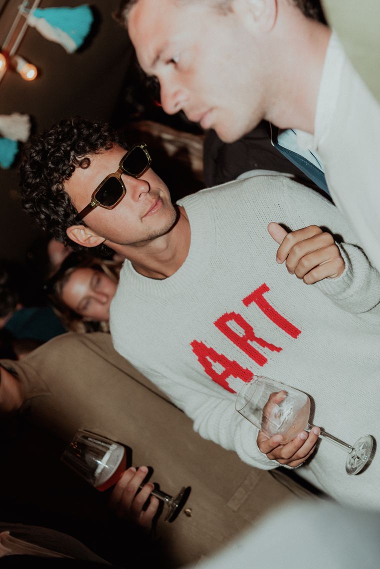 Un look muy cool. Un look muy cool.