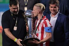 Ascacibar y una fría despedida del Pincha, ya como jugador de Boca. Ascacibar y una fría despedida del Pincha, ya como jugador de Boca.