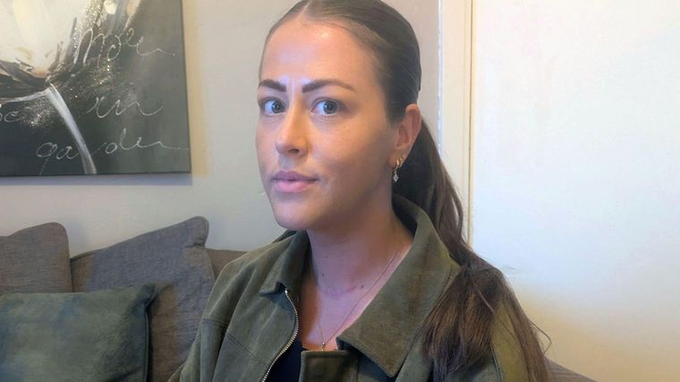 Nadia empezó a recibir mensajes amenazantes e insultos.