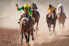 Macklin y Cristian López volaron hacia el disco del clásico “Copa de Mendoza”. Foto: Foto gentileza José Maluf Macklin y Cristian López volaron hacia el disco del clásico “Copa de Mendoza”. Foto: Foto gentileza José Maluf