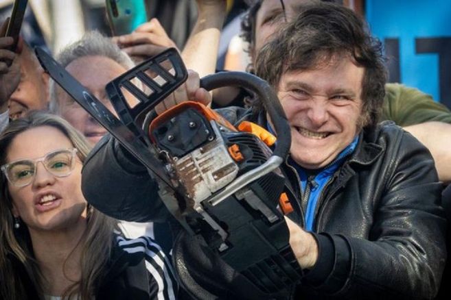 Javier Milei y la motosierra.