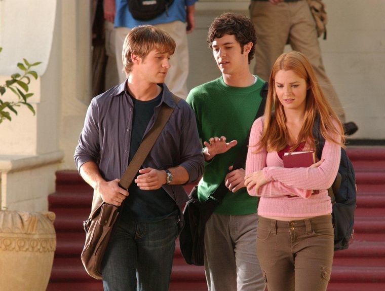 The OC tuvo 4 temporadas y se estrenó en el 2003