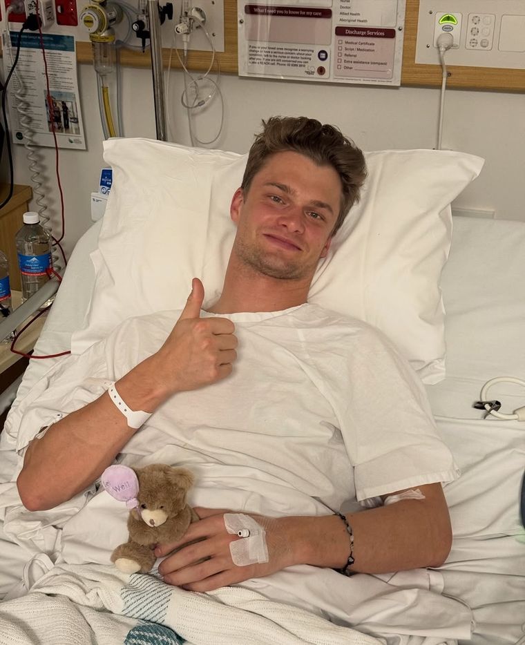 Ralf Aron sufrió dos fracturas tras un violento accidente en las 12 Horas de Bathurst. Ralf Aron sufrió dos fracturas tras un violento accidente en las 12 Horas de Bathurst.