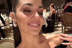 Hande Erçel Es Leyla en Iki Yabanci. Foto: Fuente: imagen - instagram @handemiyy