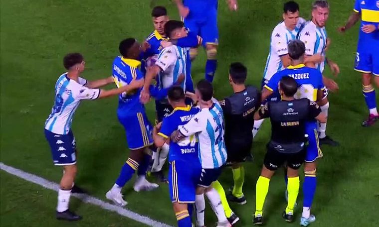 El momento de la expulsión de Nardoni y Payero. Foto: Captura