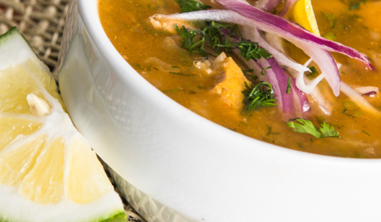 Encebollado de pescado: tradición y sabor fusionados en un plato Foto: Shutterstock