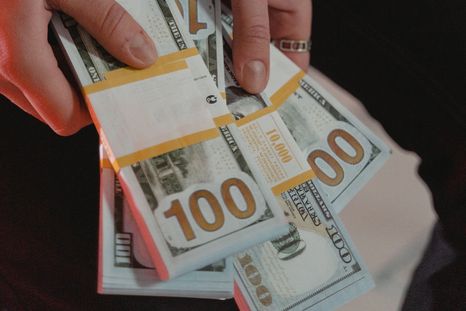 El dinero en efectivo exteriorizado tiene un tope de hasta U$S100.000 en la mayoría de los casos. Foto: Archivo MDZ