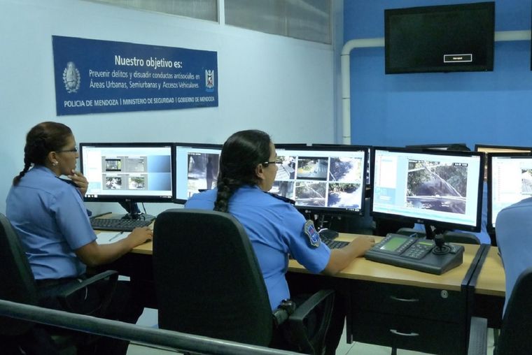 Quienes deseen obtener más información sobre fechas, modalidad y requisitos pueden escribir a egresados@uncuyo.edu.ar. Foto: Ministerio de Seguridad de Mendoza