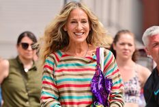 Sarah Jessica Parker nos da a elegir un nuevo color de jeans para nuestra vida Foto: E! Online
