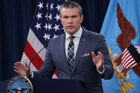 El secretario de Defensa, Pete Hegseth, dijo que su departamento necesita más dinero por lo que podría "tener que hacer en el futuro". El secretario de Defensa, Pete Hegseth, dijo que su departamento necesita más dinero por lo que podría "tener que hacer en el futuro".