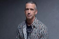 Dan Savage ha escrito sobre relaciones desde hace 30 años. Algunos de los términos que ha usado en sus columnas se han convertido en neologismos usados en EE.UU. Foto: GETTY IMAGES