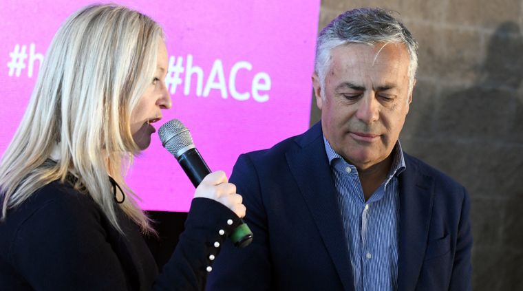 Hebe Casado junto a Alfredo Cornejo