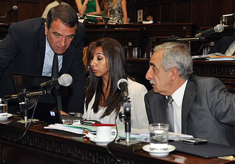 Serralta, junto a Miriam Gallardo y Luis Ruzo. Foto: Nacho Gaffuri / MDZ