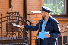 La actividad de los carteros fue reforzada o reemplazada por el avance de la tecnología. Foto: Shutterstock La actividad de los carteros fue reforzada o reemplazada por el avance de la tecnología. Foto: Shutterstock