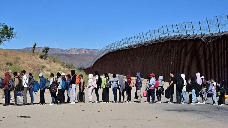 Las intervenciones de Estados Unidos en otros países generan violencia que provoca oleadas de migraciones.