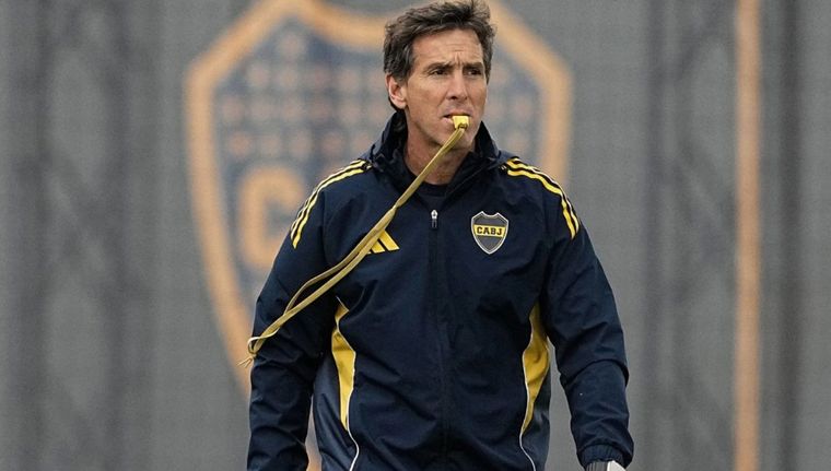 Claudio Úbeda vuelve a las largas concentraciones en Boca para afrontar los playoffs del Clausura. Claudio Úbeda vuelve a las largas concentraciones en Boca para afrontar los playoffs del Clausura.