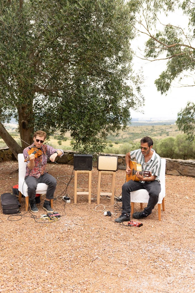 Una puesta en escena en donde el relax y la música se amalgamaron con el día de campo. Una puesta en escena en donde el relax y la música se amalgamaron con el día de campo.