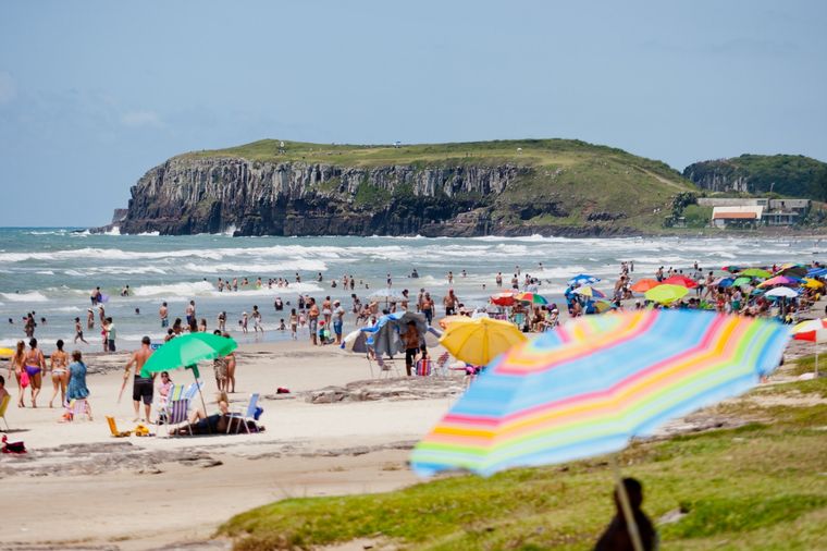 Sombrillas quedarán olvidadas con este nuevo que viene a quedarse instalado en el verano 2026.