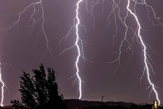 tormenta eléctrica El aire y la humedad están cargados de energía. Foto: EFE