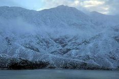 La nieve cubrió Potrerillos durante la madrugada. Foto: Gentileza Carolina Her