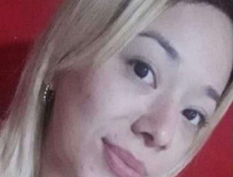 La mujer es buscada por la Interpol por asesinar a su expareja